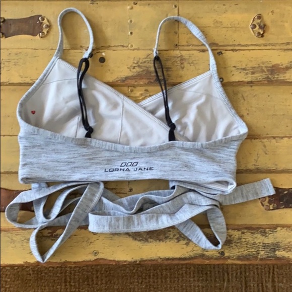 LORNA JANE STRETCH GRAY WORKOUT WRAP SPORTS BRA PADDED GYM YOGA ATHLEISURE S - Picture 15 of 16